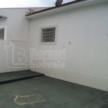 Rent this 1 bed house on Avenida José Bonifácio in Vila Santana, Araraquara - SP