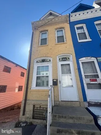 Buy this 2 bed house on 300 North 12th Street in Reading, PA 19604