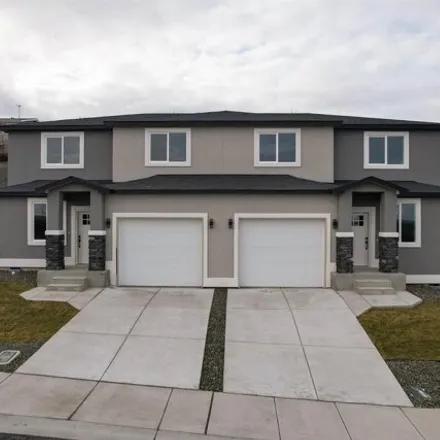 Buy this 3 bed house on Rio Vista Loop in Richland, WA