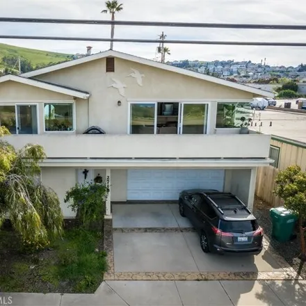 Buy this 6 bed house on 2718 Main Street in Morro Bay, CA 93442