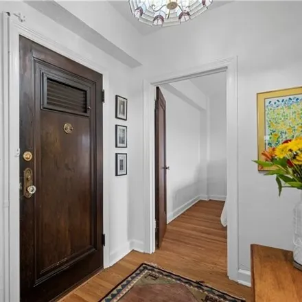 Image 2 - 370 South Highland Avenue, Pittsburgh, PA 15206, USA - Condo for sale