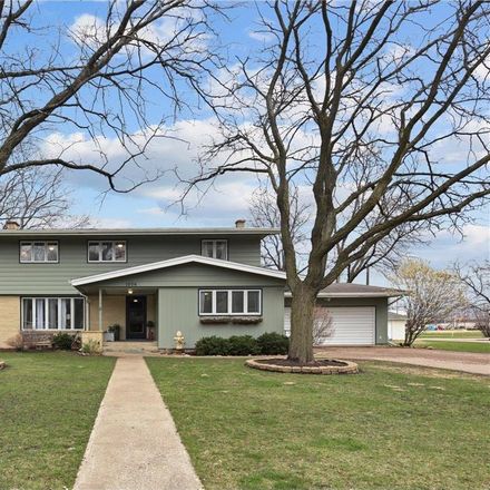 Rent this 5 bed house on 1006 West Lakewood Avenue in Lake City, Wabasha County