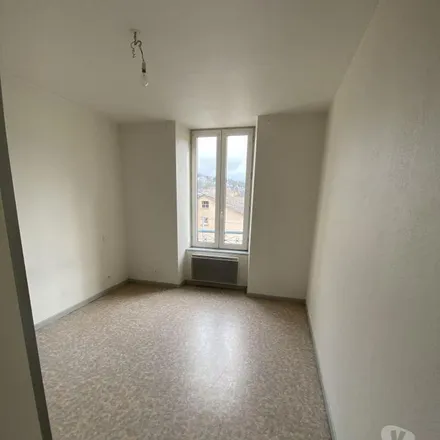 Image 3 - 29 Rue d'Aigues Passes, 48000 Mende, France - Apartment for rent