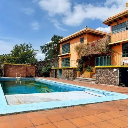 Rent this 6 bed house on Calle Juárez in 62520 Tepoztlán, MOR