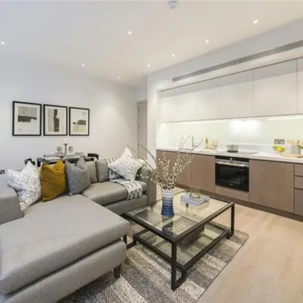 Rent this 1 bed room on Din Tai Fung in 5 Henrietta Street, London