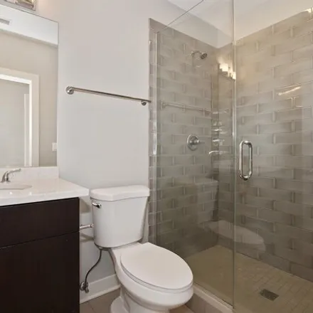 Image 8 - 751-753 West Buckingham Place, Chicago, IL 60657, USA - Apartment for rent