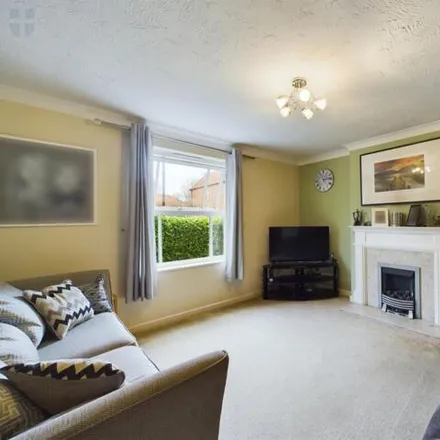 Image 2 - Sandhill Way, Fairford Leys, HP19 8GT, United Kingdom - House for sale