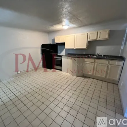 Image 4 - 450 W Picacho Ave, Unit #1.5 - Apartment for rent
