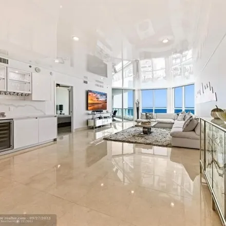 Image 6 - 3033 Poinsettia Street, Fort Lauderdale, FL 33316, USA - Condo for sale