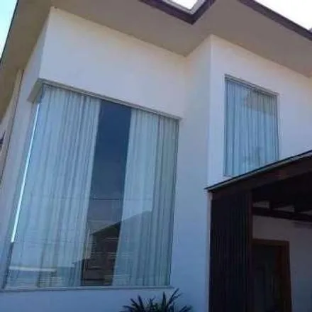 Buy this 5 bed house on Rua Helena Saldanha Pires in Golfinhos, Caraguatatuba - SP