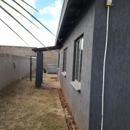 Image 8 - Wild Chestnut Street, Protea Glen, Soweto, 1861, South Africa - Apartment for rent