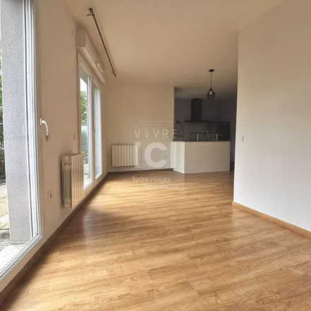 Image 9 - 36 Rue de Bellevue, 44880 Sautron, France - Apartment for rent