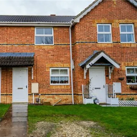 Buy this 2 bed townhouse on 19 Darwin Court in Grimsby, DN34 5XS