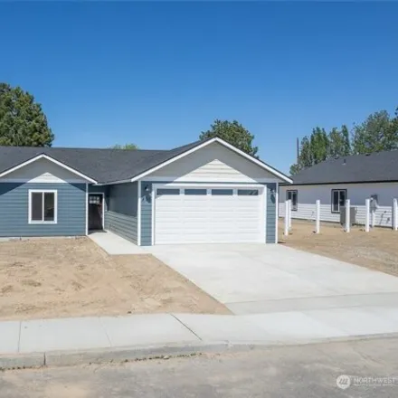 Buy this 3 bed house on 327 3rd Avenue Southwest in Ephrata, WA 98823