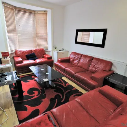 Image 5 - 216 Heeley Road, Selly Oak, B29 6EN, United Kingdom - Apartment for rent