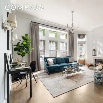 Image 1 - 55 East 65th Street, New York, NY 10065, USA - Apartment for sale