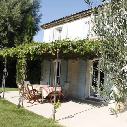 Rent this 4 bed house on Aix-en-Provence in Bouches-du-Rhône, France