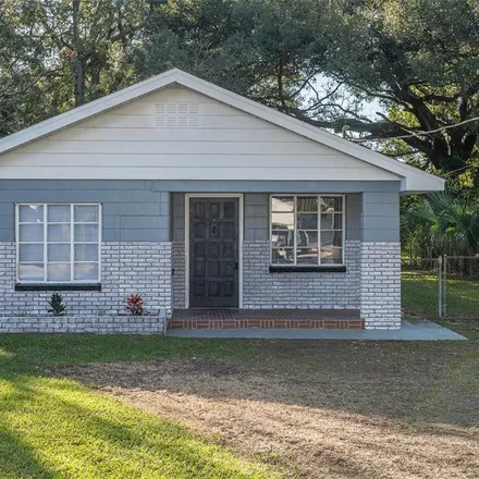 Buy this 3 bed house on 907 North Center Street in Plant City, FL 33563