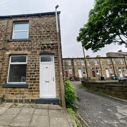 Rent this 1 bed townhouse on Broomfield Terrace in Lindley, HD1 4QE