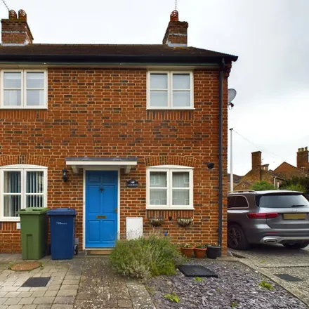 Rent this 2 bed house on Back of Avon in Tewkesbury, GL20 5AN