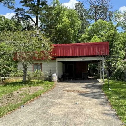 Buy this 2 bed house on 2706 Delaware Street in Highland Gardens, Baton Rouge