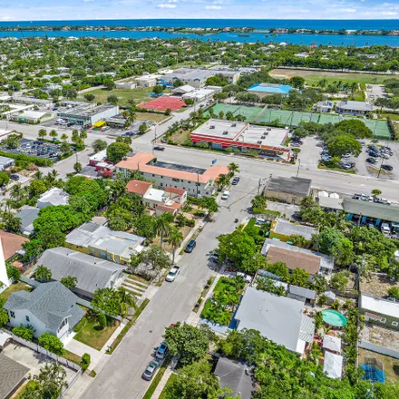 Image 4 - 427 Wilder Street, West Palm Beach, FL 33405, USA - House for sale