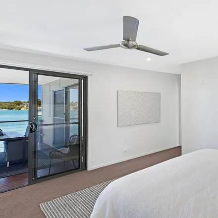 Rent this 2 bed house on Fishing Point NSW 2283