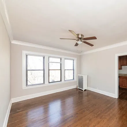 Rent this 2 bed condo on 5073 N Wolcott Ave