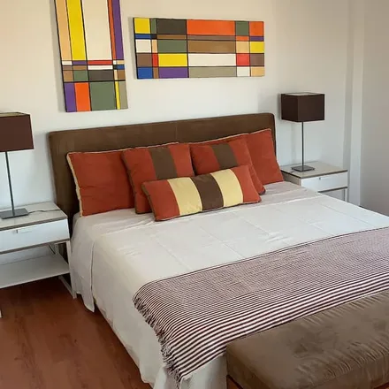 Rent this 2 bed house on Quinta do Portugal in Charneca de Caparica e Sobreda, Almada