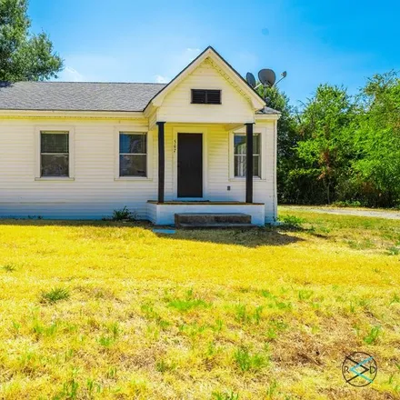 Buy this 3 bed house on 507 South 2nd Street in Mabank, TX 75147