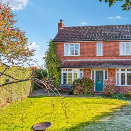 Buy this 3 bed house on Nicol Road in Chalfont St Peter, SL9 9JQ
