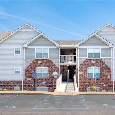 Buy this 2 bed condo on 1911-1934 Piedmont Circle in Saint Peters, MO 63304