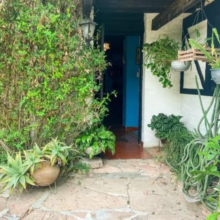 Rent this 2 bed house on Calle N. Mancillas in Sta María Huacatlán, 51200 Valle de Bravo