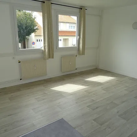 Rent this 1 bed apartment on 9 Rue de Beausite in 86000 Poitiers, France