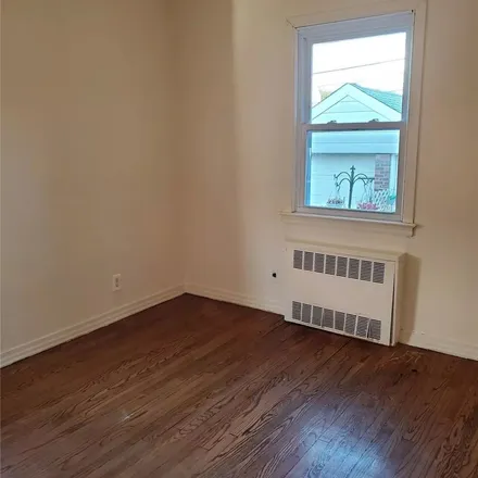 Rent this 4 bed apartment on 181-05 64th Avenue in New York, NY 11365