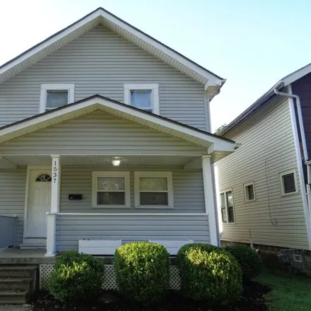 Buy this 3 bed house on 1541 Aberdeen Avenue in Columbus, OH 43211
