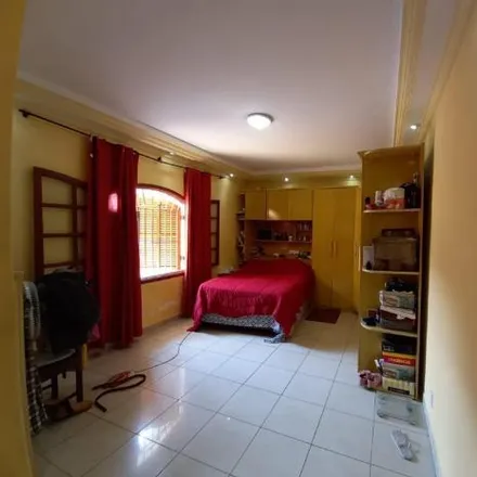 Buy this 5 bed house on Rua Águas Limpas in Vila Barros, Guarulhos - SP