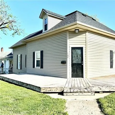 Buy this 3 bed house on 133 South Davis Street in Maryville, MO 64468