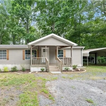 Buy this 3 bed house on 5398 Old Hickory Place in North Forest, Hall County