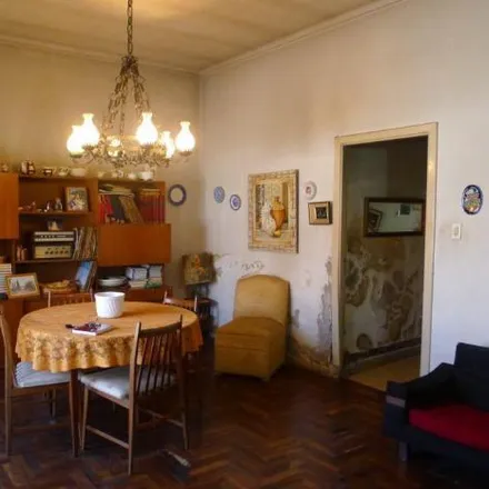 Buy this 2 bed house on Maipú 850 in Partido de Lomas de Zamora, 1828 Banfield
