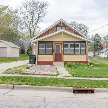 Buy this 2 bed house on 1859 South Clinton Street in Sioux City, IA 51106