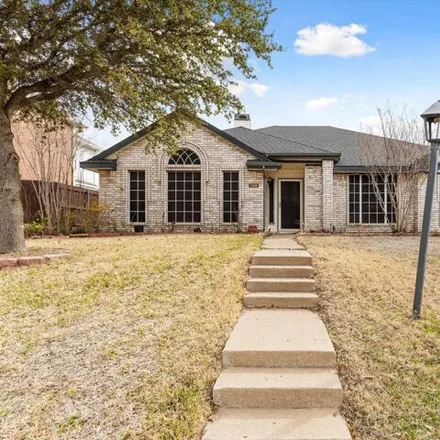 Rent this 3 bed house on 3306 Willow Ridge Circle in Carrollton, TX 75007