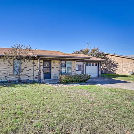 Image 2 - 316 Wallace Drive, Crowley, TX 76036, USA - House for rent