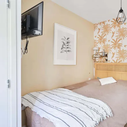 Rent this 2 bed room on 5 Rue du Bazinghien in 59037 Lille, France