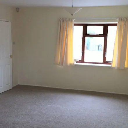 Rent this 3 bed apartment on Marlow Road in Drake Avenue, Worcester