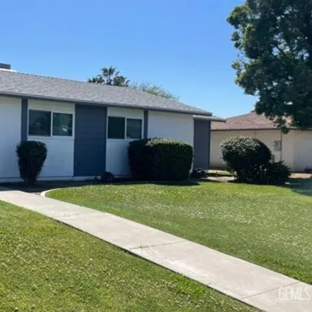 Buy this 4 bed house on 6266 Wilson Road in Bakersfield, CA 93309