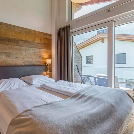 Rent this 4 bed duplex on 5722 Niedernsill