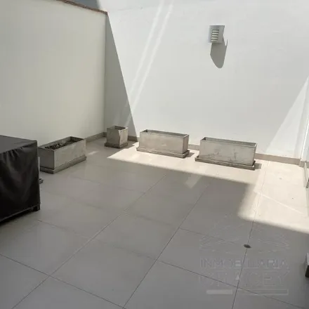 Buy this studio apartment on Jirón Monte Rosa 270 in Santiago de Surco, Lima Metropolitan Area 51132