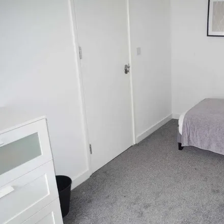 Rent this 3 bed room on Edge Lane Road in Royton, OL1 3RH