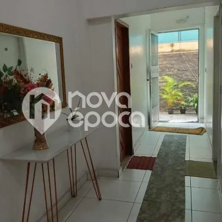 Buy this 2 bed apartment on Rua Sidônio Pais in Cascadura, Rio de Janeiro - RJ